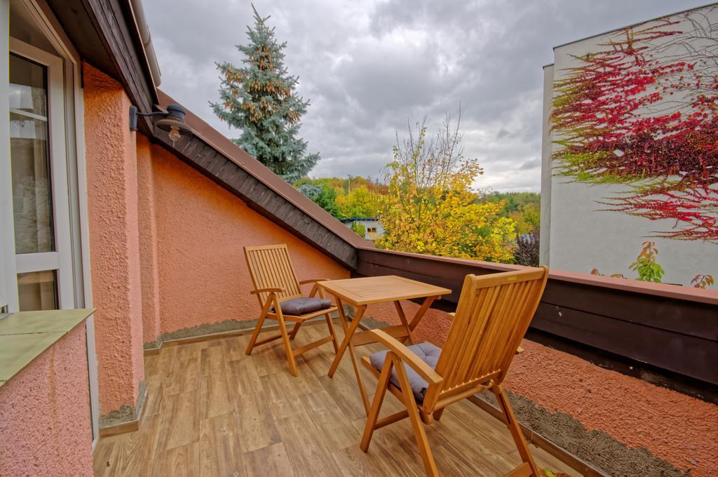 Cozy Gardens Apartments In Prague Exterior photo